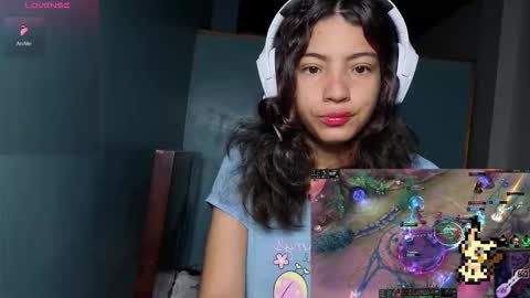 Helia Transfem and Amy online show from 17, 11, 2025