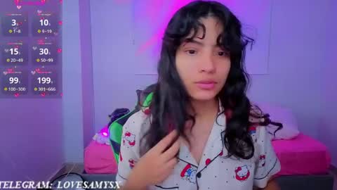 Snapshot of helia_n_amy chatting on 7, 5, 2026 Helia Transfem and Amy online show from 7, 5, 2026