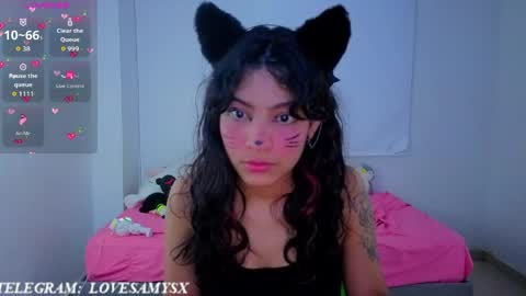 Snapshot of helia_n_amy chatting on 15, 5, 2026 Helia Transfem and Amy online show from 15, 5, 2026