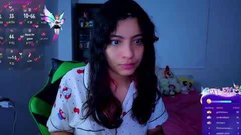 Snapshot of helia_n_amy chatting on 29, 5, 2026 Helia Transfem and Amy online show from 29, 5, 2026