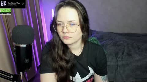 Red online show from 25, 1, 2025