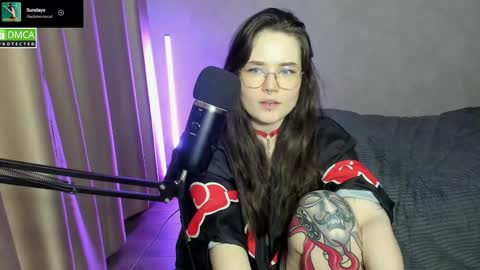 Red online show from 1, 3, 2025