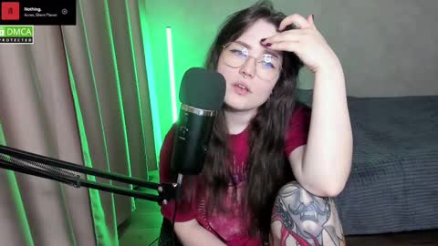 Red online show from 9, 3, 2025