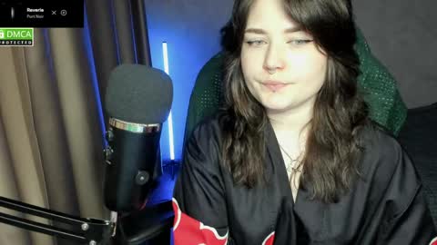Snapshot of hell_hotline chatting on 21, 5, 2026 Red online show from 21, 5, 2026
