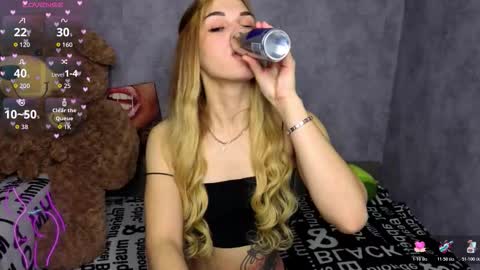 Snapshot of hellen__moore chatting on 11, 11, 2025 GTM3Mon Tue Wed Thu Fri San 0400 am-1030pm online show from 11, 11, 2025