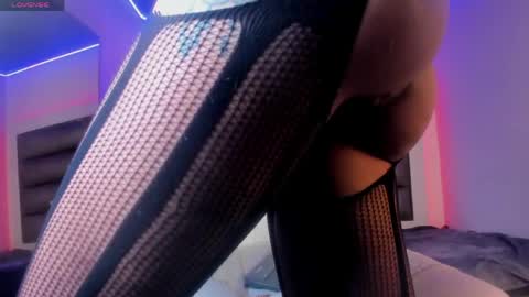 hellen__smith_ online show from 26, 4, 2026
