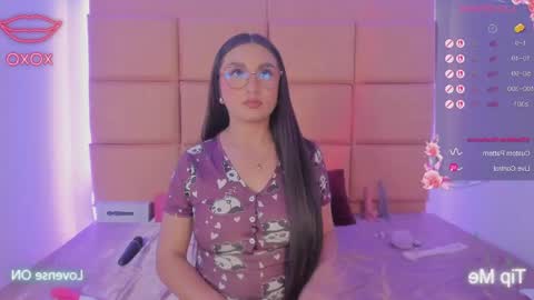 hellen__smith_ online show from 1, 5, 2026