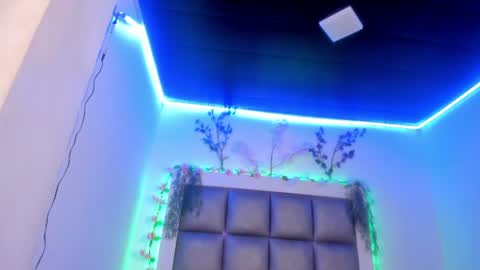 hellen__smith_ online show from 13, 6, 2026