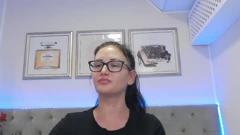 Snapshot of hellendesire chatting on 16, 5, 2026 online show from 16, 5, 2026