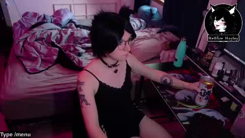 Snapshot of hellfire_girl chatting on 22, 6, 2026 Hayley online show from 22, 6, 2026