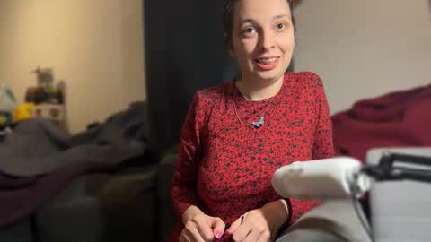 Snapshot of hello_katieee chatting on 7, 3, 2026 Katie 3 online show from 7, 3, 2026