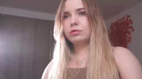 Snapshot of hello_taya chatting on 9, 10, 2025 Taya online show from 9, 10, 2025