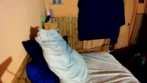 helokitkat online show from 12, 11, 2025