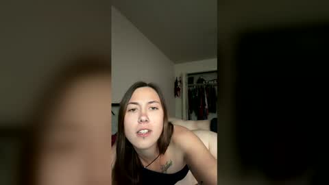 helovesthispussy420 online show from 25, 4, 2026