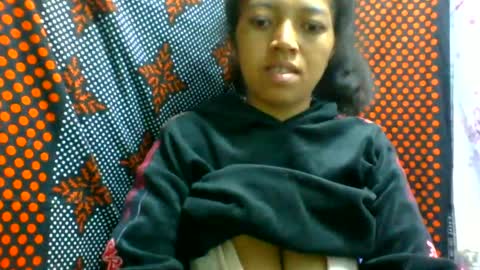 Snapshot of henitsaldy chatting on 6, 7, 2026 henitsaldy online show from 6, 7, 2026