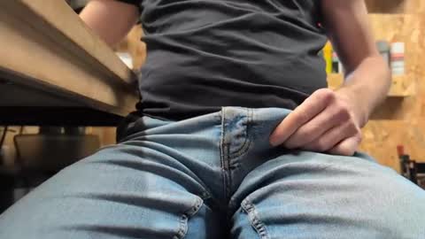 henkietien online show from 11, 12, 2024