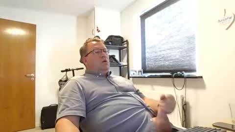 henrikrp1971 online show from 2, 10, 2025