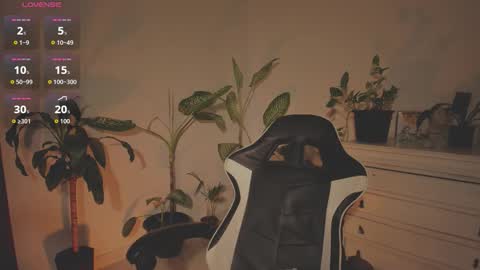 Hello I am Valentina independent Colombian model I love sensuality and pleasure welcome online show from 18, 9, 2025