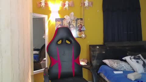 Snapshot of hera_divine chatting on 3, 1, 2025 HERA online show from 3, 1, 2025