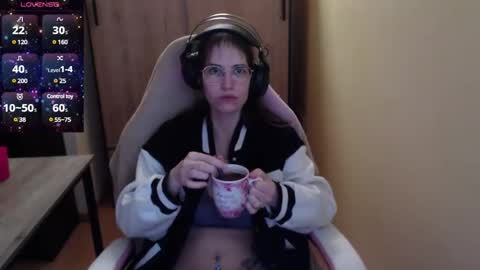 Snapshot of heraluna_ chatting on 14, 12, 2024 HeraLuna online show from 14, 12, 2024