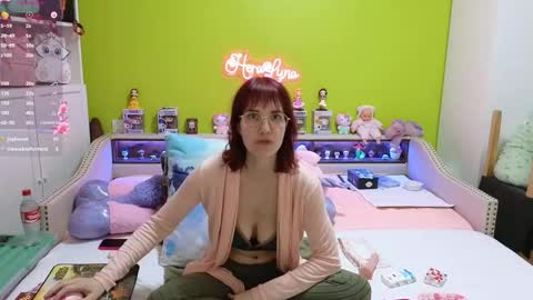 Snapshot of heraluna_ chatting on 24, 2, 2026 HeraLuna online show from 24, 2, 2026