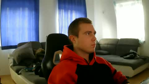 Snapshot of herbstenden chatting on 21, 12, 2024 John Pearl online show from 21, 12, 2024