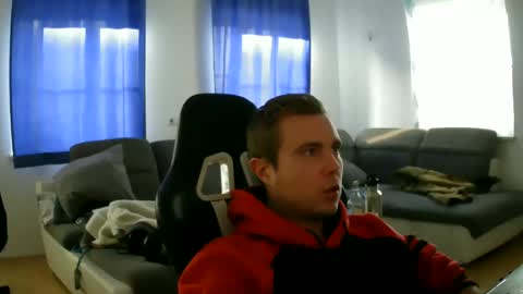 Snapshot of herbstenden chatting on 1, 1, 2025 John Pearl online show from 1, 1, 2025