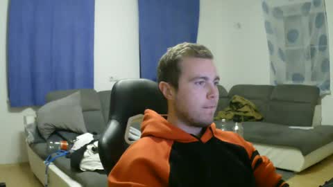 Snapshot of herbstenden chatting on 7, 1, 2025 John Pearl online show from 7, 1, 2025