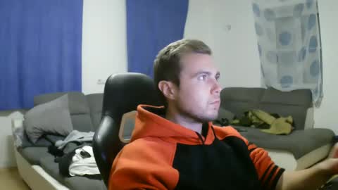 Snapshot of herbstenden chatting on 11, 1, 2025 John Pearl online show from 11, 1, 2025