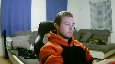 Snapshot of herbstenden chatting on 27, 1, 2025 John Pearl online show from 27, 1, 2025