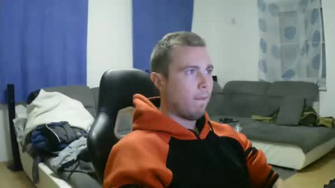 Snapshot of herbstenden chatting on 13, 2, 2025 John Pearl online show from 13, 2, 2025