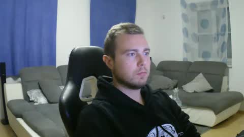 Snapshot of herbstenden chatting on 27, 2, 2025 John Pearl online show from 27, 2, 2025