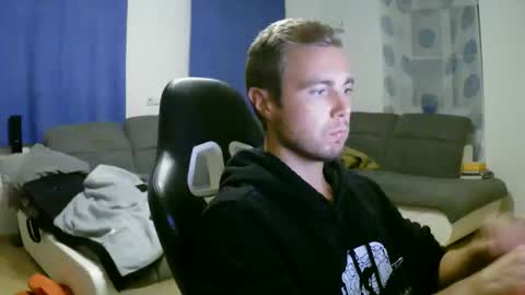 Snapshot of herbstenden chatting on 14, 9, 2025 John Pearl online show from 14, 9, 2025