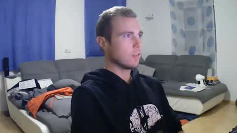 Snapshot of herbstenden chatting on 29, 10, 2025 John Pearl online show from 29, 10, 2025