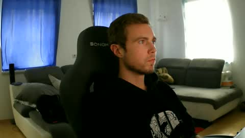 Snapshot of herbstenden chatting on 7, 2, 2026 John Pearl online show from 7, 2, 2026