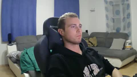 Snapshot of herbstenden chatting on 7, 3, 2026 John Pearl online show from 7, 3, 2026