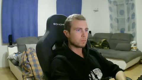 Snapshot of herbstenden chatting on 13, 3, 2026 John Pearl online show from 13, 3, 2026