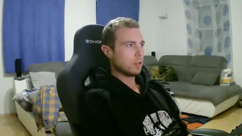 Snapshot of herbstenden chatting on 14, 3, 2026 John Pearl online show from 14, 3, 2026