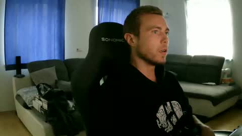 Snapshot of herbstenden chatting on 20, 3, 2026 John Pearl online show from 20, 3, 2026