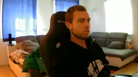 Snapshot of herbstenden chatting on 22, 3, 2026 John Pearl online show from 22, 3, 2026