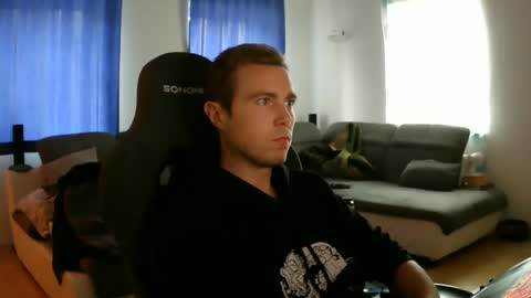 Snapshot of herbstenden chatting on 30, 3, 2026 John Pearl online show from 30, 3, 2026