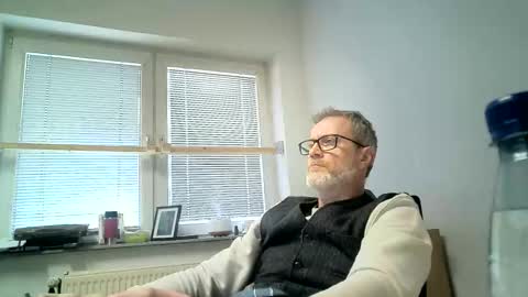 Snapshot of hering76 chatting on 30, 3, 2026 hering76 online show from 30, 3, 2026