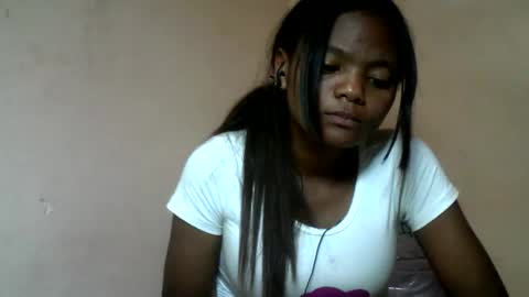 Snapshot of herisse01 chatting on 5, 6, 2026 herisse01 online show from 5, 6, 2026