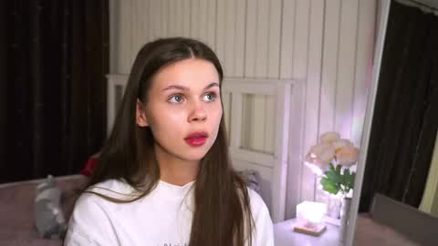 Nicole online show from 24, 4, 2026