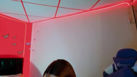 Snapshot of hermione_blonde chatting on 2, 2, 2026 hermione_blonde online show from 2, 2, 2026