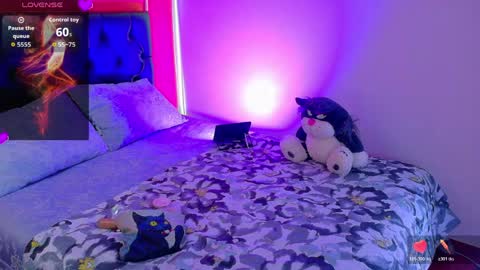 Snapshot of hermione_blonde chatting on 13, 4, 2026 hermione_blonde online show from 13, 4, 2026