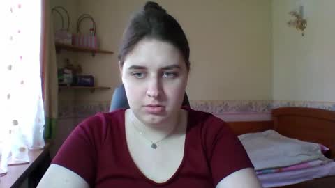 hess_luna_ online show from 23, 4, 2026