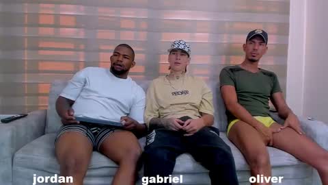 heteros men online show from 20, 2, 2025