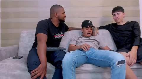 heteros men online show from 24, 2, 2025