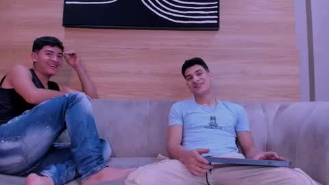 heteros men online show from 22, 12, 2025